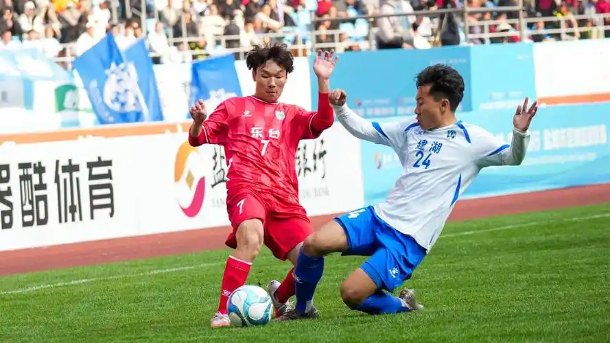 CBA联赛：新疆伊力特 VS 北京首钢
